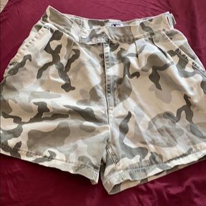 super cute camouflage mom shorts